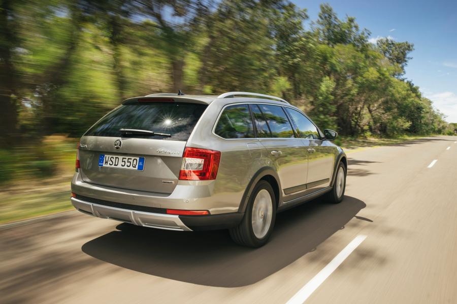  Skoda Octavia Scout 2015 года  (AU) (фото 5 из 30)